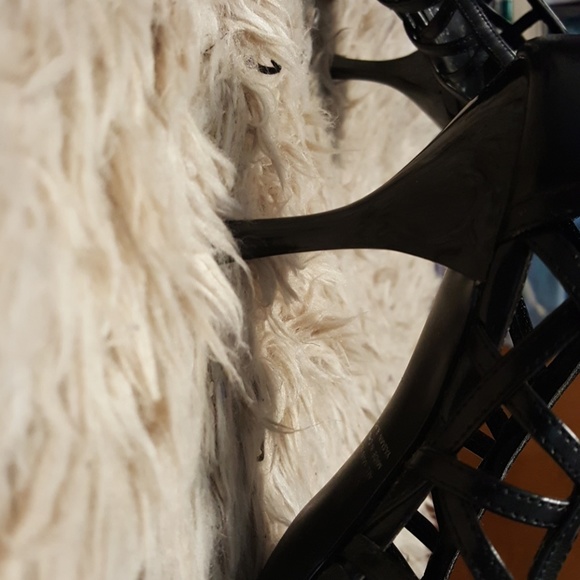 Black strappy apt. 9 heels - Picture 5 of 8